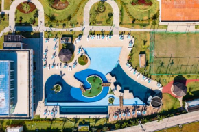 Muro Alto Condominio Clube by AFT